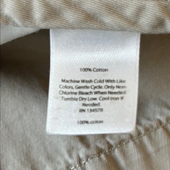 Vineyard Vines Club Short with 9” Inseam - Picture 3 of 6